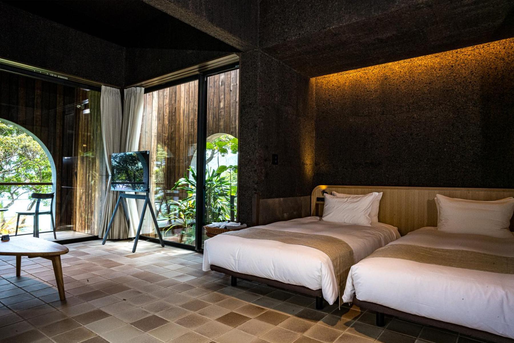Miru Amami Hotel Tatsugo Екстериор снимка